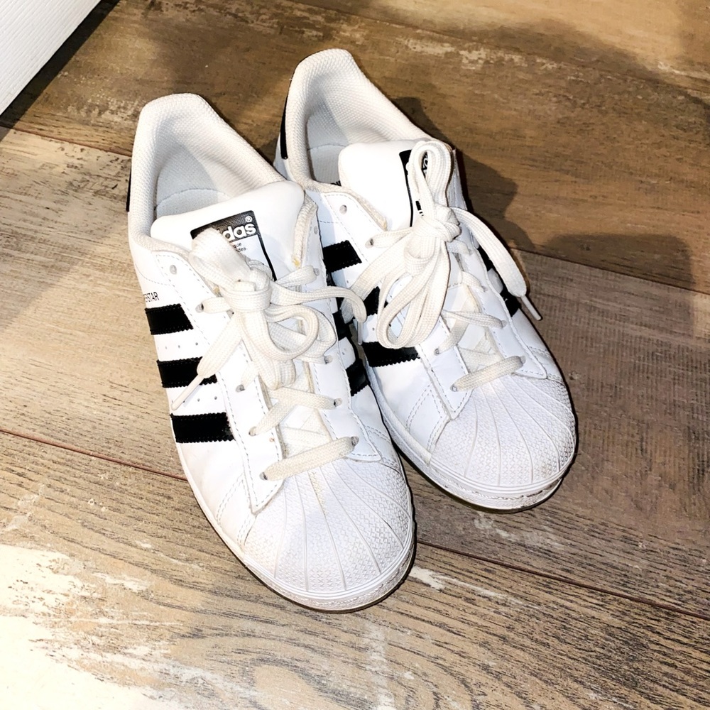 Adidas superstar sneaker black and white